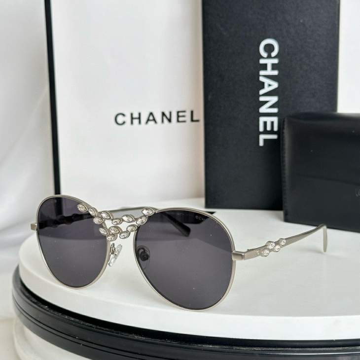 Picture of Chanel Sunglasses _SKUfw76721380fw